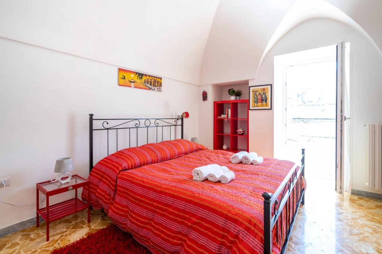 Vico II Terrace Apartment A Step From Piazza Roma Мартина-Франка Экстерьер фото